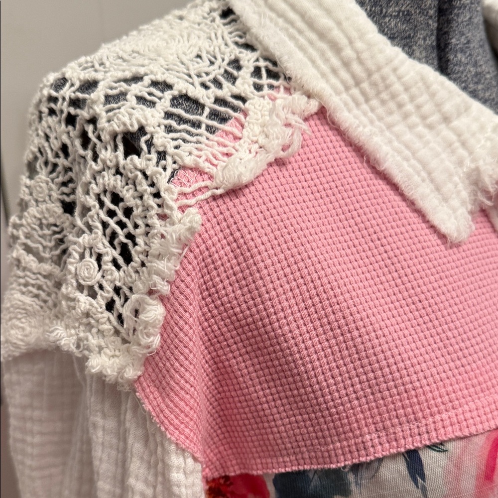 Pol Pink And White Button Down Patchwork Lace Flo… - image 5